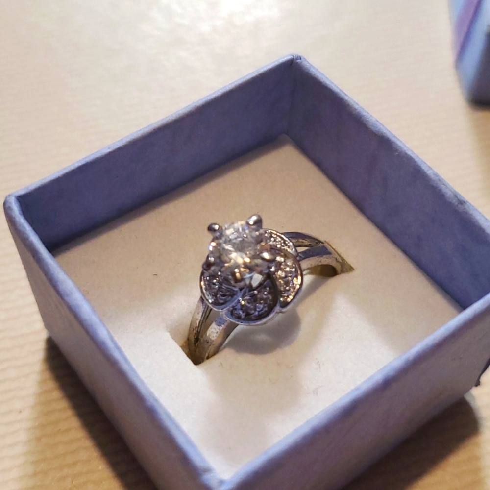 Flower ring